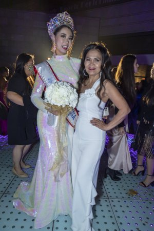 Crystal-Privett-@-Virgelia-Productions-33rd-Anniversary_57