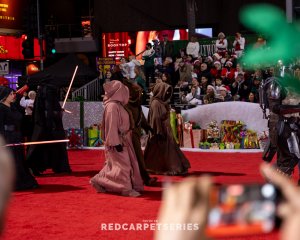 Hollywood-Christmas-Parade-2024-Photography-By-Dumisani-Maraire-Jr.-for-Red-Carpet-Series-203-of-430