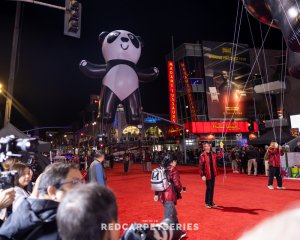 Hollywood-Christmas-Parade-2024-Photography-By-Dumisani-Maraire-Jr.-for-Red-Carpet-Series-259-of-430