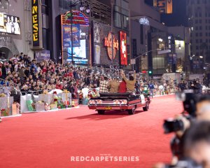 Hollywood-Christmas-Parade-2024-Photography-By-Dumisani-Maraire-Jr.-for-Red-Carpet-Series-303-of-430