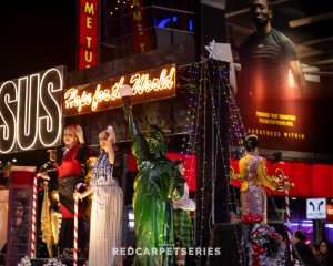 Hollywood-Christmas-Parade-2024-Photography-By-Dumisani-Maraire-Jr.-for-Red-Carpet-Series-309-of-430