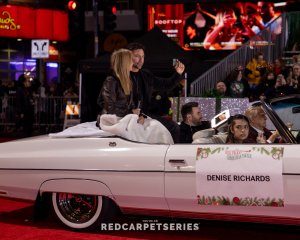 Hollywood-Christmas-Parade-2024-Photography-By-Dumisani-Maraire-Jr.-for-Red-Carpet-Series-397-of-430