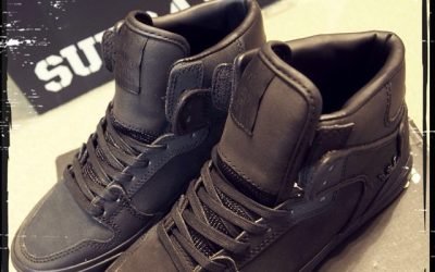 最近のお気に入りスニーカー︎ フルレングス履くこと多くなったからこのshoesピッタリ☻
ちょっとゴツイけどBlkだから合わせやすいー*\(^o^)/*…