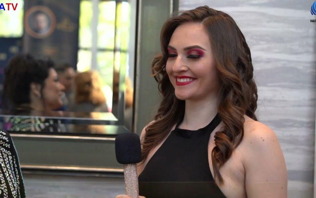 Luxury Gala 2024 - Halle-anne Burke talks with  H & D Alliencez at their booth