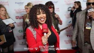 Kym Whitley Wishes Everyone a Merry Christmas with Laughter & Love!